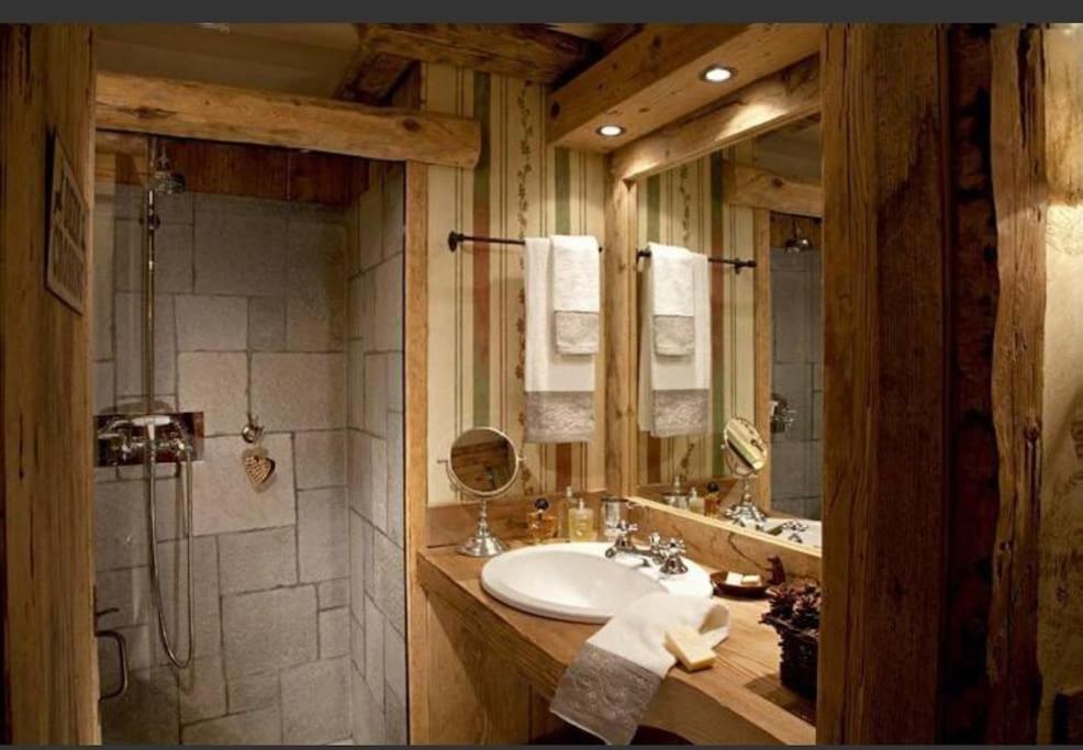 La Petite Apartment Courmayeur Luaran gambar
