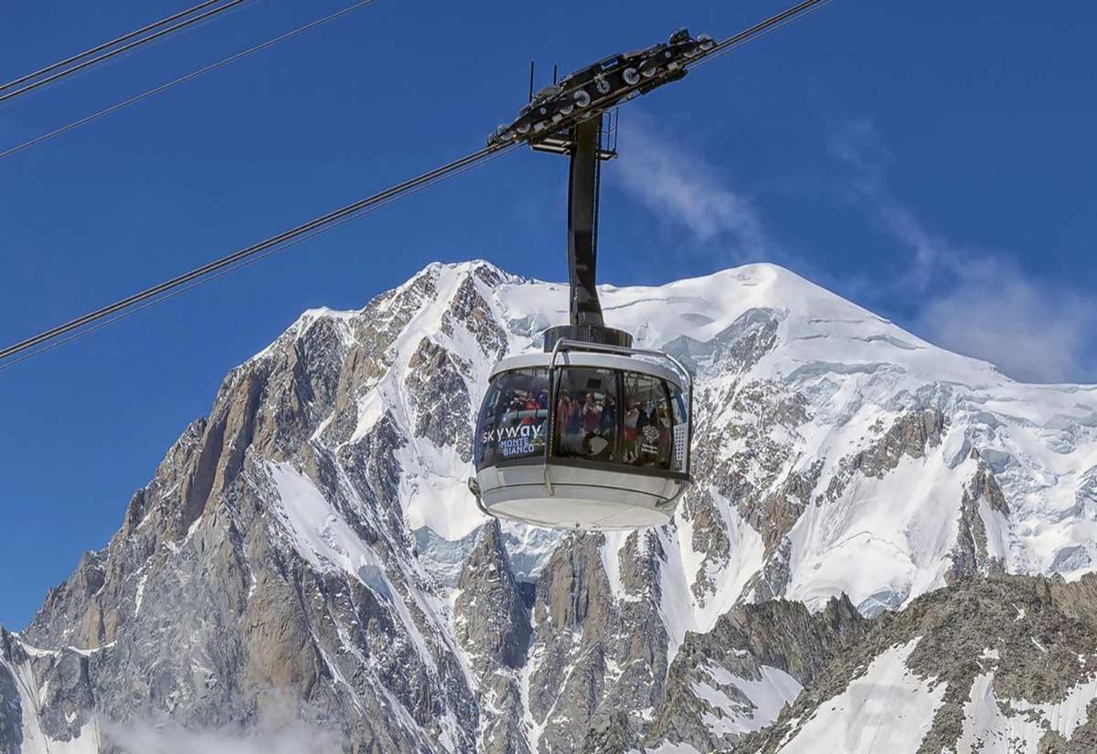 La Petite Apartment Courmayeur Luaran gambar